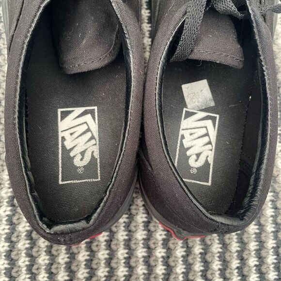VANS triple black lace up sneaker women’s shoe size 8 - Picture 8 of 9